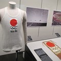 Photos: 東京五輪・聖火ランナー用ランニング