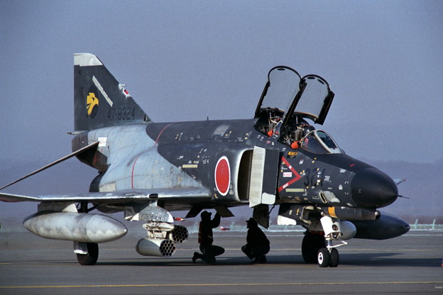 F-4EJ 8324 306sq CTS 1988.04 (2)