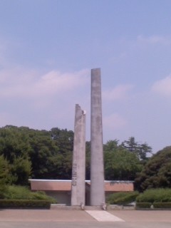 横浜市戦没者慰霊塔(7月16日)