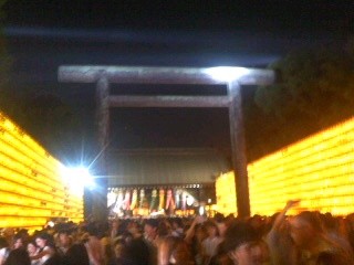 賑わう境内(7月16日、靖国神社)