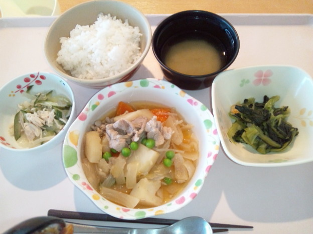 ５月４日夕食 肉じゃが 病院食 照片共享页面 撮影蔵