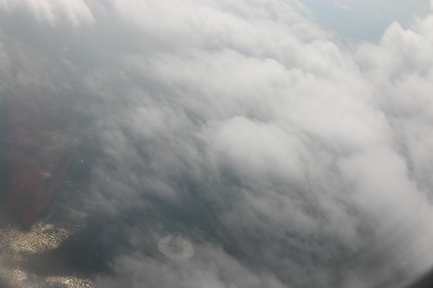離陸直後、すぐに雲に覆われた