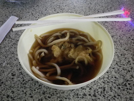 オートパーラーまんぷくの天ぷらうどん♪
