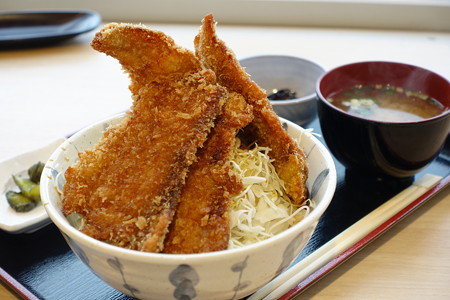 ブリカツ丼(北陸道【上り】・名立谷浜SA)