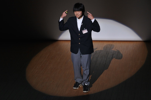 映画などの客観的・受動的な鑑賞と異なり、本は想像の世界に入っていける