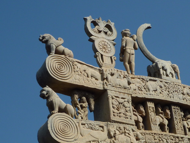 珠玉の北塔門～仏教彫刻 Buddhist symbols,Northern torana
