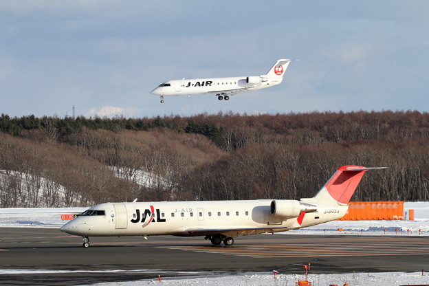 CRJ J-AIR 新旧塗装